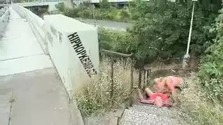 ينيك امو نايمه بجوار ابوه