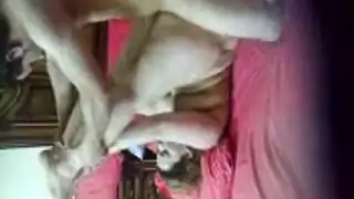 رجل لقى مرتو نام مع رجل غيره