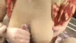 الحيوانات مع شقراء
