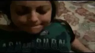 شاب ينيك حبيته وتدخل عيهم لام وتشاركهما نيك ثلاثي