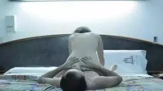 مجموعة قذف الوجه بورن عنيف