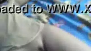 قضيب أسود ضخم يمدد فرجها الجميل بعمق