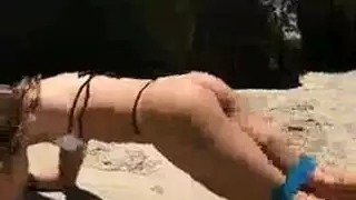 كس سمراء مشعر وفتحة شرج ضيقة جاهزة للضرب