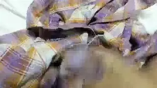 نجمة إباحية تعبد القضيب الأسود الكبير بحلق عميق وطحن مهبل مبلل