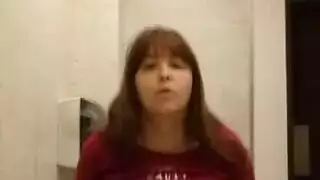 شعرناعم حول حلمات فتات صغيرة