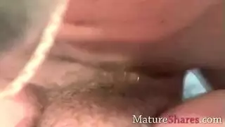 كافحت لوضع هذه اللعبة في مهبلها