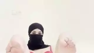 استمناء بالحجاب مثير: لمس الفرج العربي والعمل على البظر