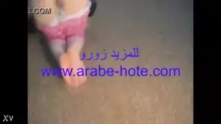 فتاة مغربية تتباهى بمؤخرتها العربية الكبيرة للجنس الشرجي