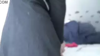 الزوجة المحجبة تتوق للقضيب والقذف داخلها