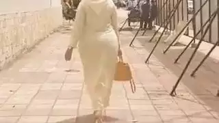 مؤخرة عربية ممتلئة مملوءة بالسائل المنوي
