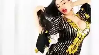 راقصة البطن العربية تُمارس الجنس بقوة