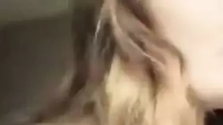 الفستان يخلع، الفرج يظهر – جلسة جماع في غرفة النوم