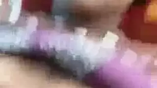 فحل أسود يضاجع الكلبة القرنية بقوة مما يجعلها تصرخ