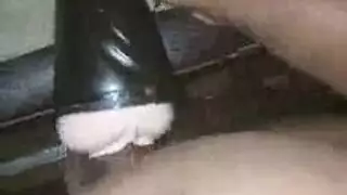 جنس شرجي صريح: الأسود يضرب فتحة نائب الرئيس الضيقة