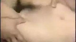  مهبل ماريا الآسيوي يتهشم بواسطة قضيب صلب سميك