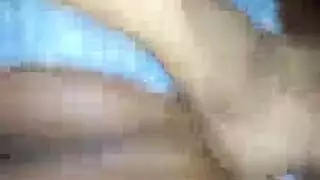 قضيب كبير يضاجع فتاة سمراء مثيرة