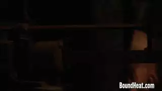 أثداء طبيعية ضخمة في شريط جنسي قوي