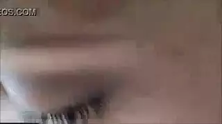 سمراء تمص القضيب تبتلع حمولة سميكة من السائل المنوي