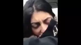 جميلة عربية تتوسل للحصول على قذف شرجي