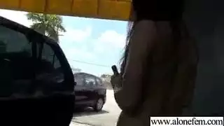فتاة عربية كبيرة المؤخرة تأخذ قضيبًا ضخمًا