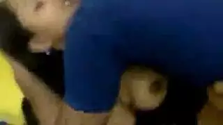سكسي نيك يجيب لبين من بزاز سري