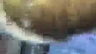 تعذيب مراهقة في حلمتها