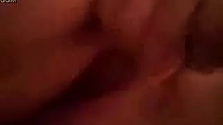 الاختناق على قضيب قاسٍ أثناء رحلة عنيفة