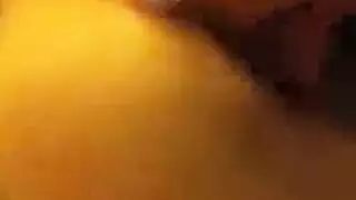 ملكة الشرج المراهقة تأخذ ضرب قاسي وحمل مني