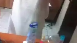 يظهر لها زب بالفتحه