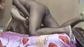 فتات ذو عير تنيك اختها الصغر