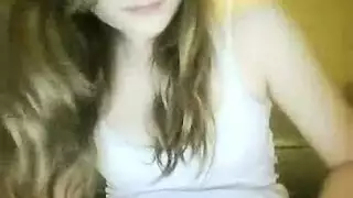 دمية جنس آسيوية تستمني ثم تتعرض لجنس جماعي