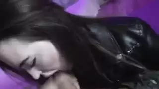 قضيب عملاق يُضرب حتى يعجز عن التحمل