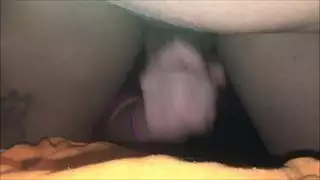 فتيات مثيرات بشحر حريري يقمن بمص القضيب وبلع المني