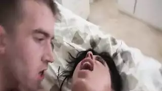 سخيف بوسها مثل حيوان بري