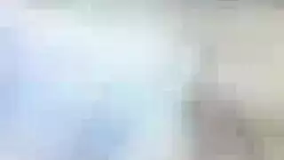 فتاة جريئة تنزل على قضيب كبير وتشرب كل السائل