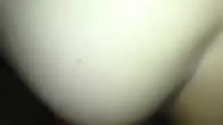 جلسة حلق عميق خطيرة في منزل العائلة فيديو كامل