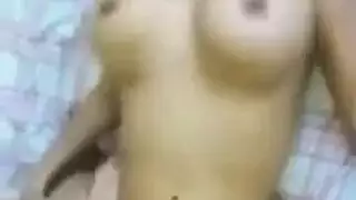 ياسمين صبري تأخذ قضيبًا ضخمًا في أعماقها