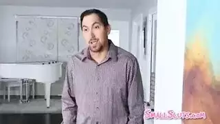 طباخة عاهرة تحصل على فرنها محشو بقضيب صلب