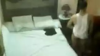 سكس نيك محارمي الام تتناك من ابنها النسوانجي