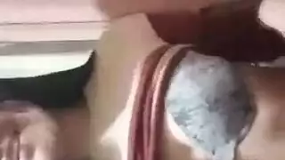 زيت، أيدي، وجنس صريح: تدليك فيكي ينتهي بضرب ستيفان فتحاتها الضيقة