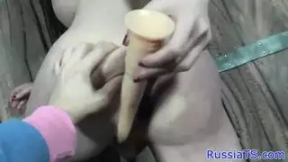 بوكاكي متطرف مع فتيات روسيات مغطاة بالمني