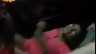 صديقتين ببزاز كبيرة وبيعملوا قلة الأدب