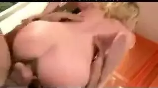 التبول الملبس أسود تجميع النشوة