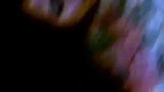 نتواصل بصريًا ونستمني بقوة بينما ترتعش