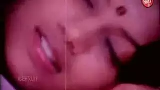 زوجة تشارك الشرج مع ابنة الصديق والحماة