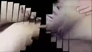 رضاعة إباحية متطرفة مع لبوة عربية مكتنزة ومتوحشة
