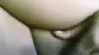ثنائي إباحي صريح: شرموطة تأخذ قضيبين وكلام فاحش