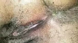 ابن الزوج يضرب طيز أمه العارية الكبيرة من الخلف