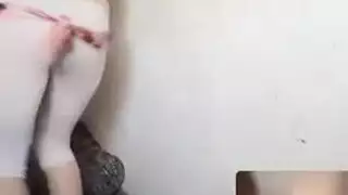 شراميط عرب يمارسن هز الطيز قدام الكاميرال و يهيجن الأزبار بأحلى و أسخن قذف