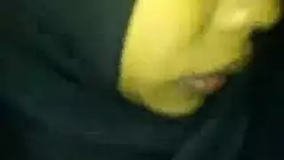 فتاة محجبة مسلمة تنكح وهي تركب